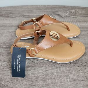 Tommy Hilfiger Tan Brown color Sandal Size 8,5.